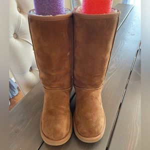 Ugg tall chestnut size 8